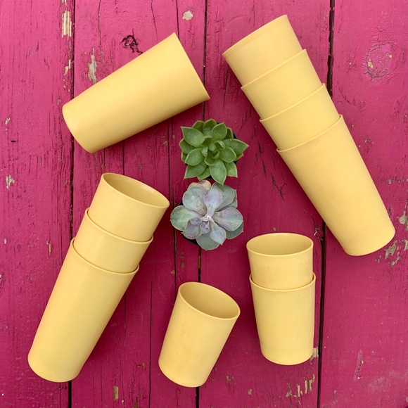 SOLD VTG 1970s Buttery Yellow Tumbler Set